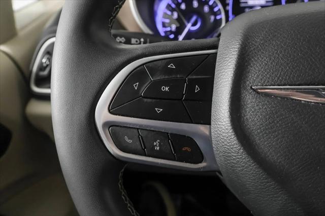 2022 Chrysler Voyager LX