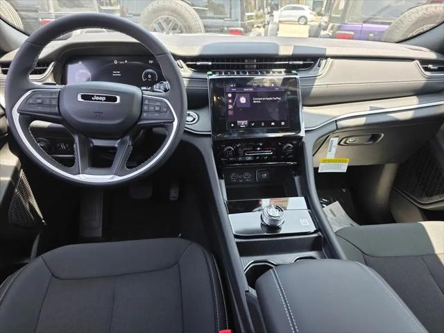 2026 Jeep Grand Cherokee Altitude 4x2