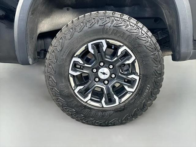 2025 Chevrolet Silverado 1500 4WD Crew Cab Short Bed ZR2