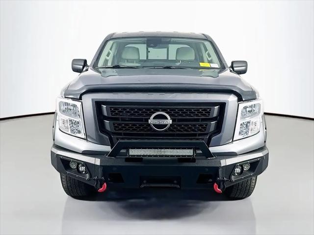 2024 Nissan Titan Crew Cab SV 4x4