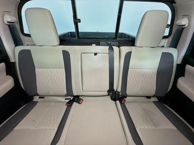 2024 Nissan Titan Crew Cab SV 4x4