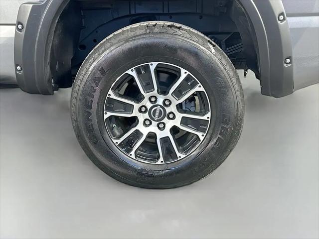 2024 Nissan Titan Crew Cab SV 4x4