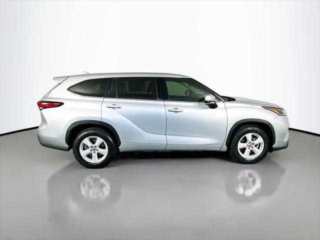 2021 Toyota Highlander LE