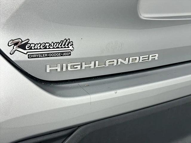 2021 Toyota Highlander LE