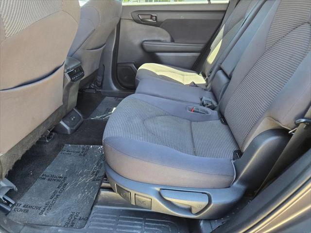 2023 Toyota Highlander LE