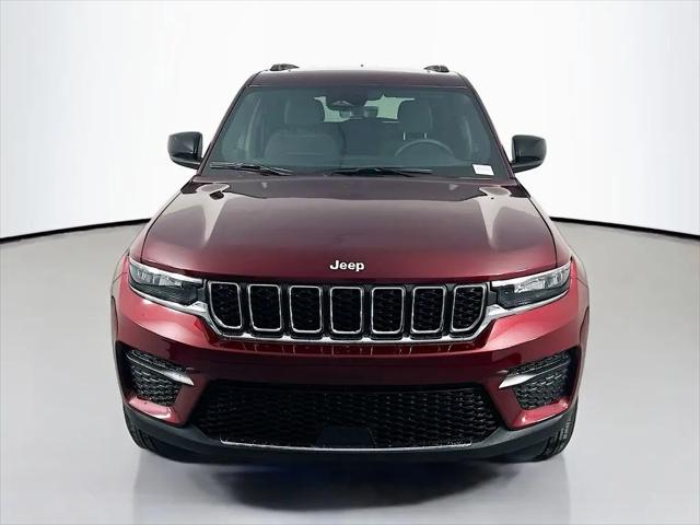 2026 Jeep Grand Cherokee Altitude 4x2