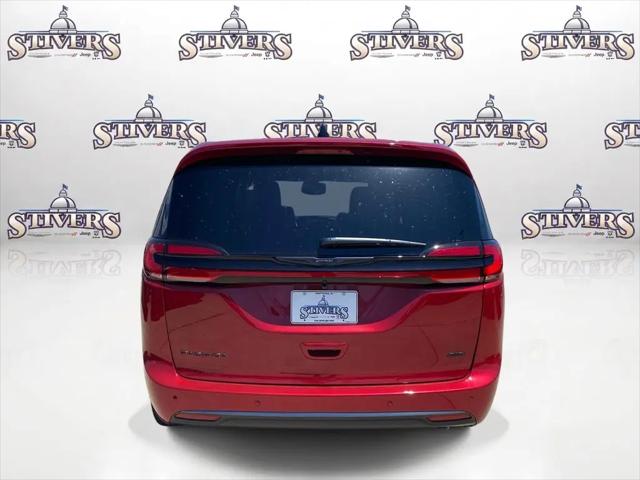 2026 Chrysler Pacifica Select AWD