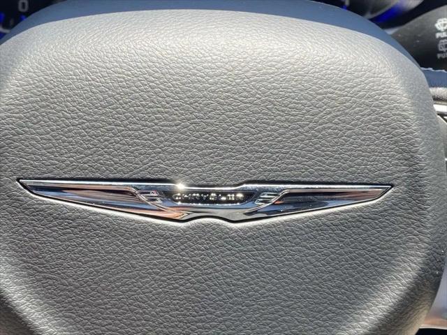 2026 Chrysler Pacifica Select AWD