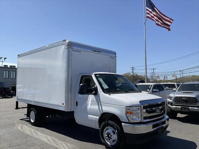 2027 Ford E-350 Cutaway E-Series Cutaway for sale in Milford, CT
