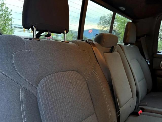 2020 Ram 1500 Big Horn Crew Cab 4x4 5'7" Box