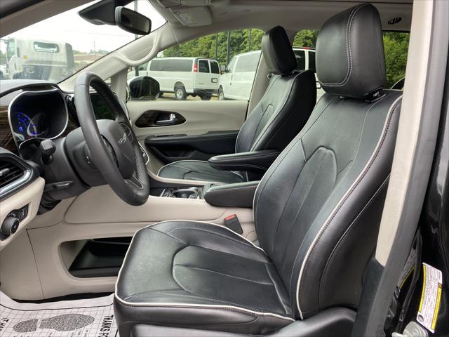2023 Chrysler Pacifica Hybrid Limited