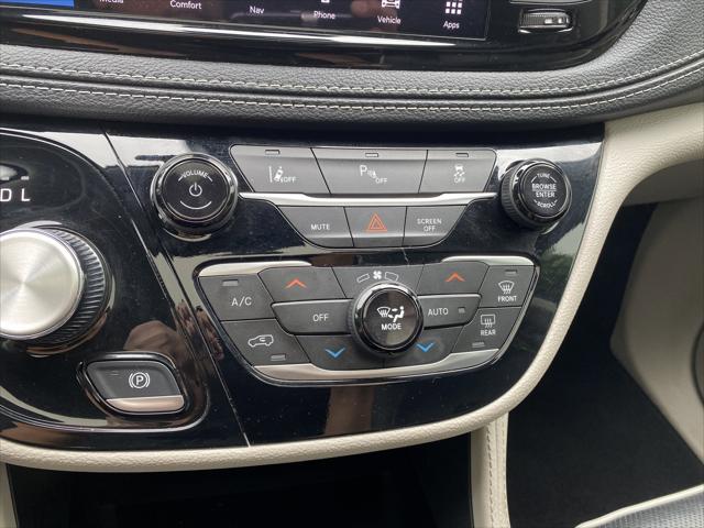 2023 Chrysler Pacifica Hybrid Limited