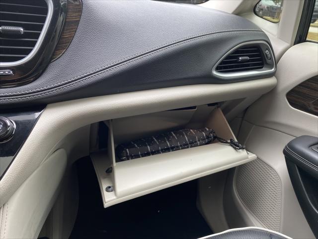 2023 Chrysler Pacifica Hybrid Limited