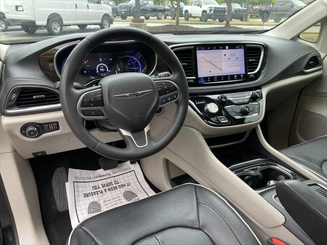 2023 Chrysler Pacifica Hybrid Limited