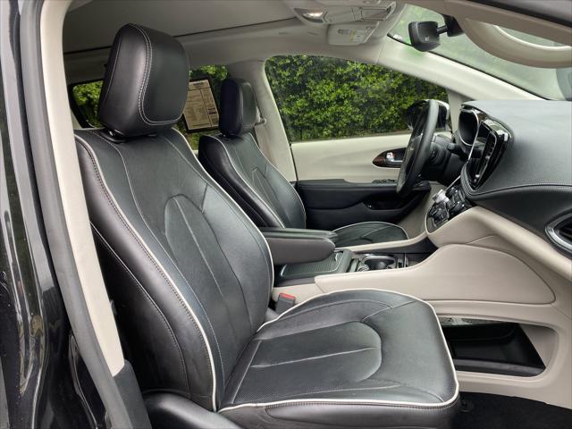 2023 Chrysler Pacifica Hybrid Limited