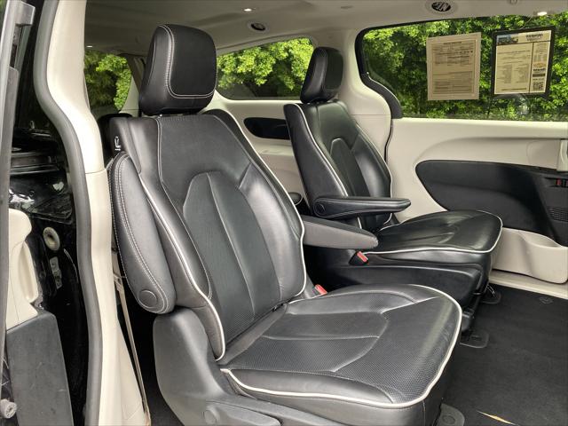 2023 Chrysler Pacifica Hybrid Limited