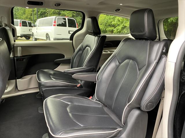 2023 Chrysler Pacifica Hybrid Limited
