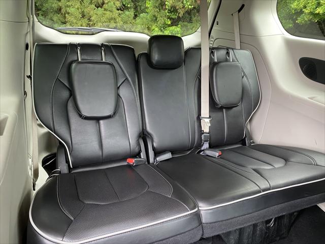2023 Chrysler Pacifica Hybrid Limited