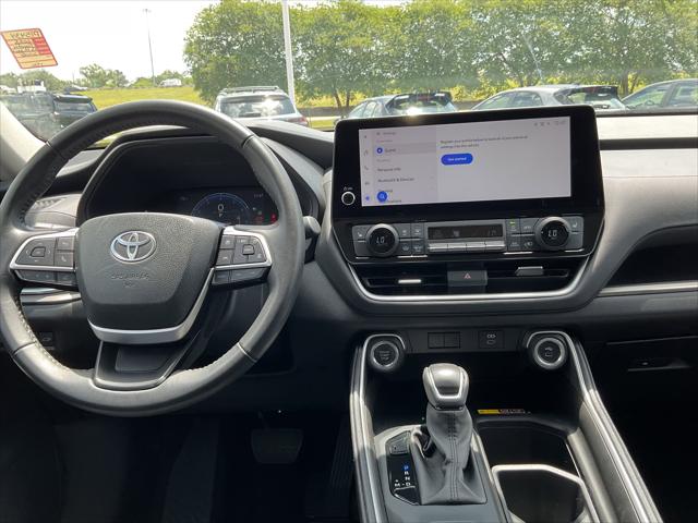 2025 Toyota Grand Highlander LE