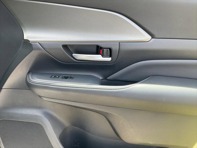 2025 Toyota Grand Highlander LE