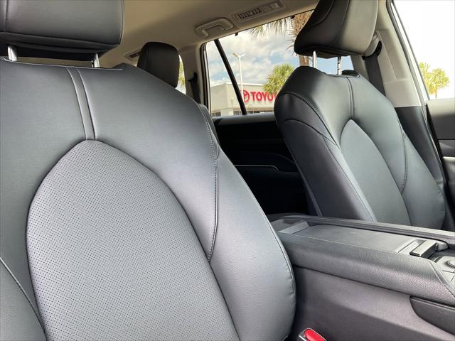 2025 Toyota Grand Highlander LE