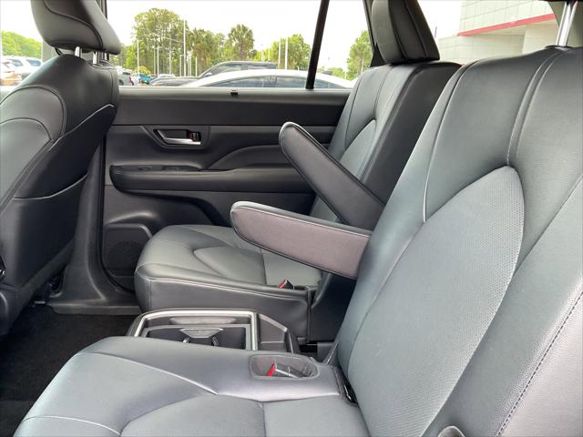 2025 Toyota Grand Highlander LE