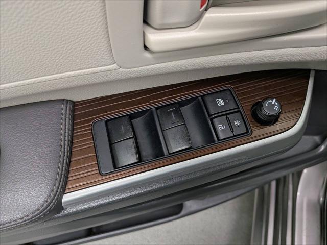 2022 Toyota Sienna LE