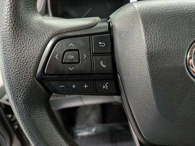 2022 Toyota Sienna LE