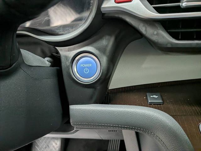 2022 Toyota Sienna LE