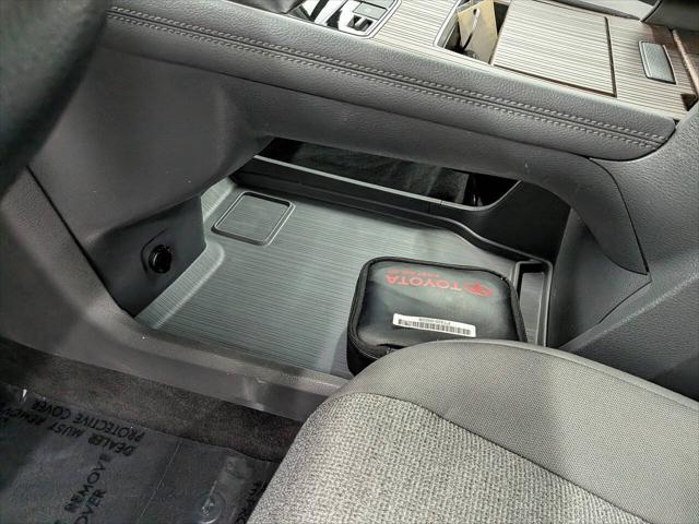 2022 Toyota Sienna LE