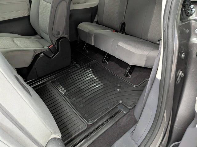 2022 Toyota Sienna LE