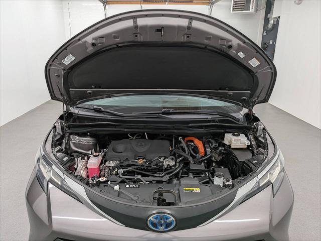 2022 Toyota Sienna LE