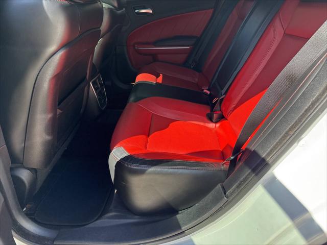 2016 Dodge Charger SXT
