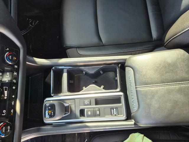 2023 Nissan Pathfinder SL FWD