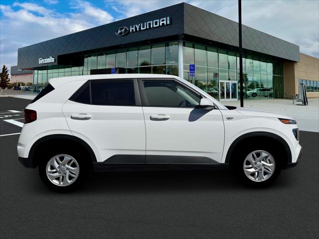 2026 Hyundai Venue SE