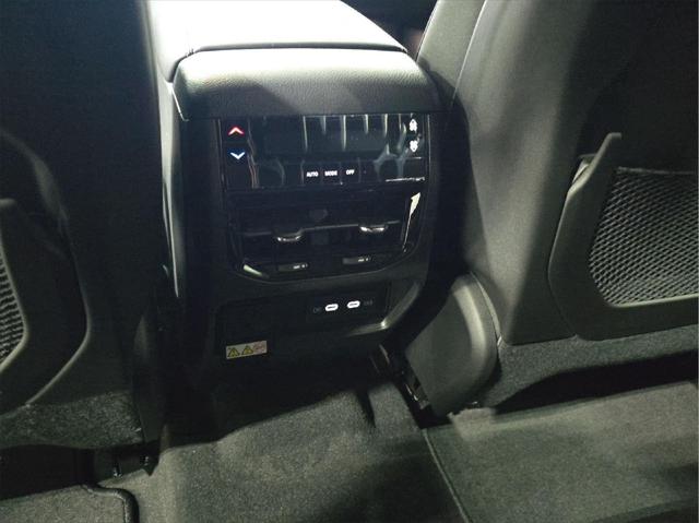 2026 Jeep Grand Cherokee L Altitude 4x4