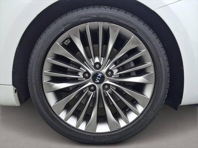 2019 Kia Cadenza Limited