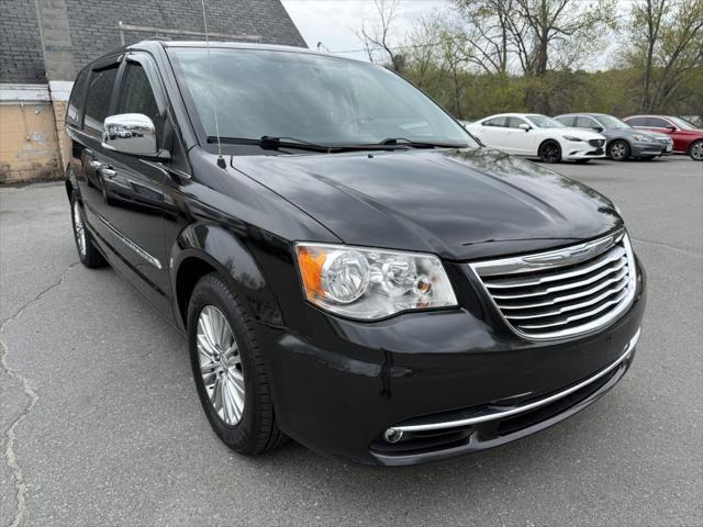 2015 Chrysler Town & Country Touring-L for sale in Methuen, MD