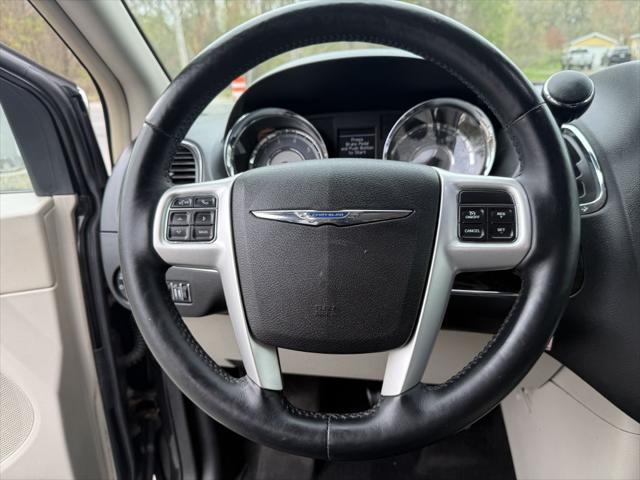 2015 Chrysler Town & Country Touring-L