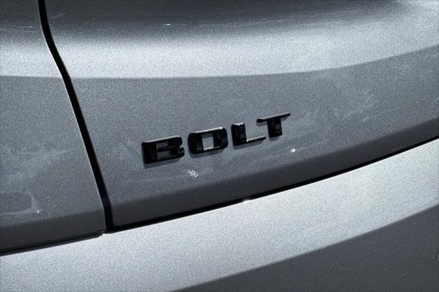2027 Chevrolet Bolt LT FWD