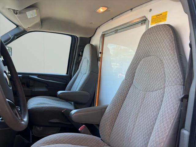 2009 Chevrolet Express Cutaway Work Van