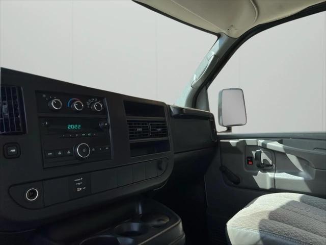 2009 Chevrolet Express Cutaway Work Van