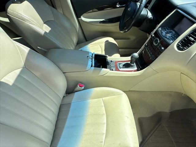 2016 INFINITI QX50 Standard