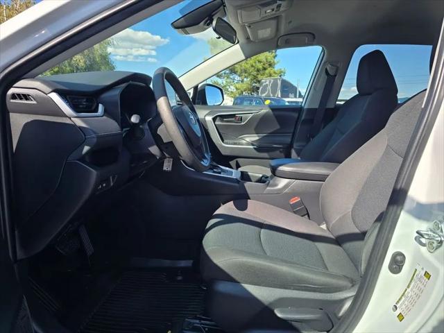 2023 Toyota RAV4 Hybrid LE
