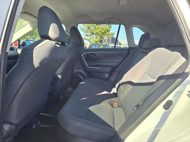 2023 Toyota RAV4 Hybrid LE