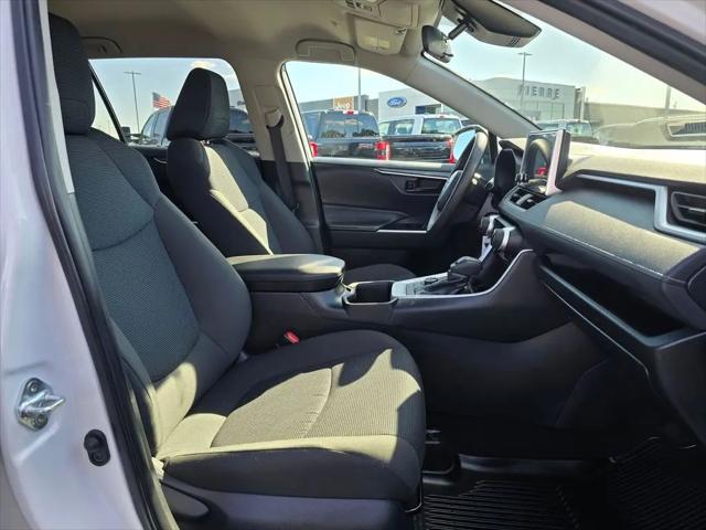 2023 Toyota RAV4 Hybrid LE