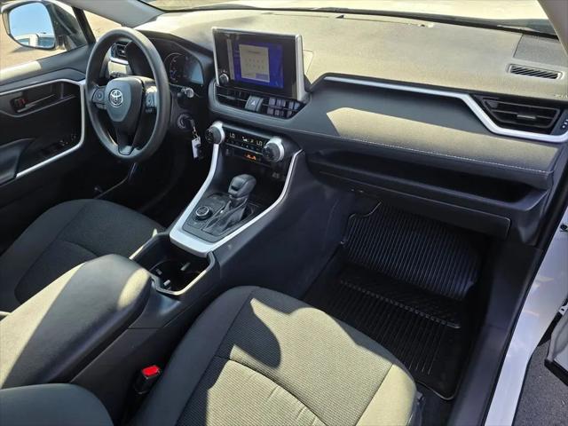 2023 Toyota RAV4 Hybrid LE
