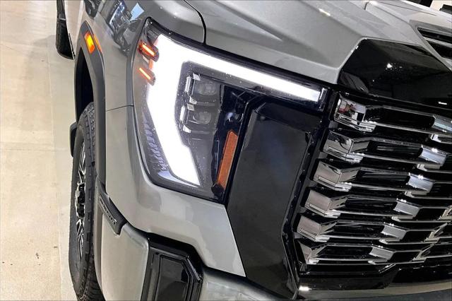 2026 GMC Sierra 2500HD Crew Cab, Standard Bed, Denali Ultimate, 4WD