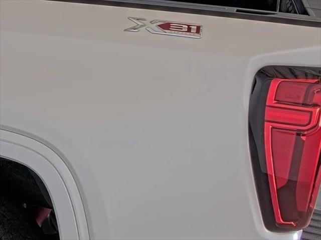 2024 GMC Sierra 1500 4WD Crew Cab Short Box SLT
