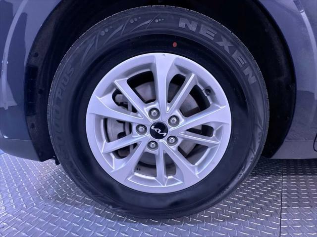 2023 Kia Carnival MPV LX Seat Package